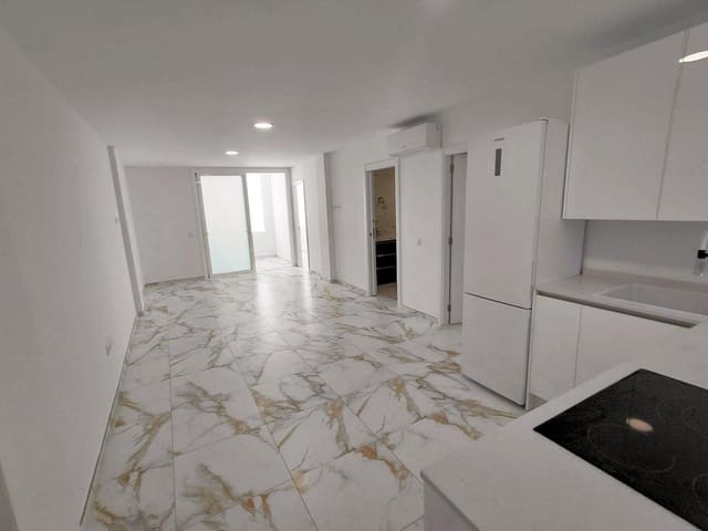 2 slaapkamer Flat te koop in Playa de las Americas, Arona - € 368.000 (Ref: 9944540)