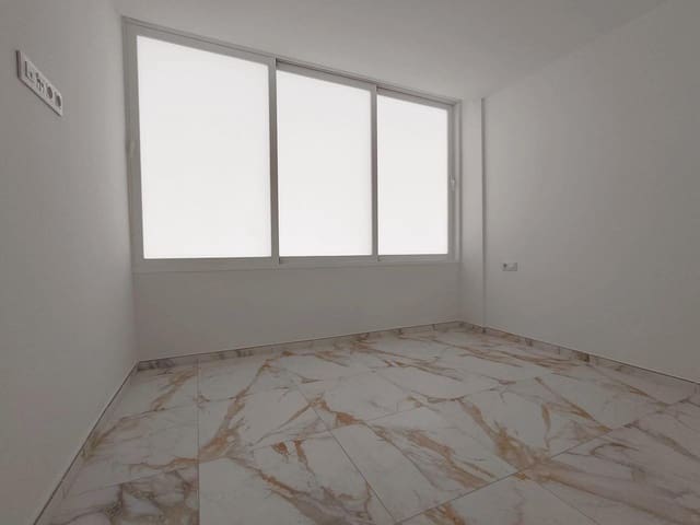 2 slaapkamer Flat te koop in Playa de las Americas, Arona - € 368.000 (Ref: 9944540)