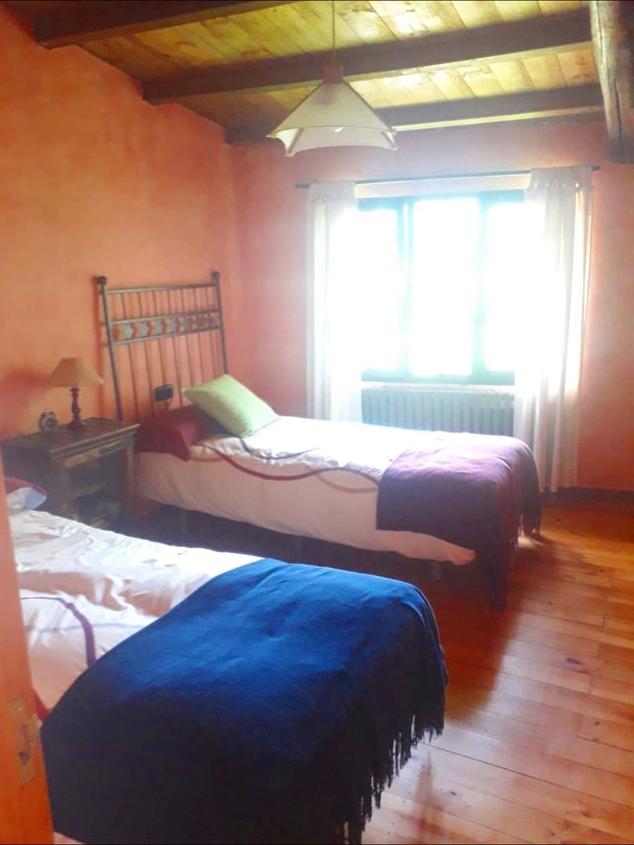 3 sovrum Villa till salu i Abegondo med garage - 375 000 € (Ref: 9502745)