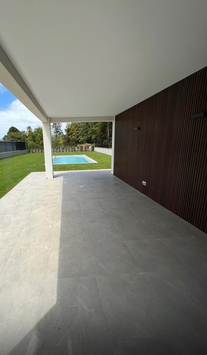 4 sovrum Villa till salu i Oleiros med pool garage - 1 250 000 € (Ref: 9502751)