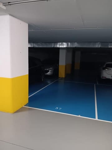 Autotalli vuokrattavana paikassa A Coruña kaupunki - 150 € (Ref: 9502752)