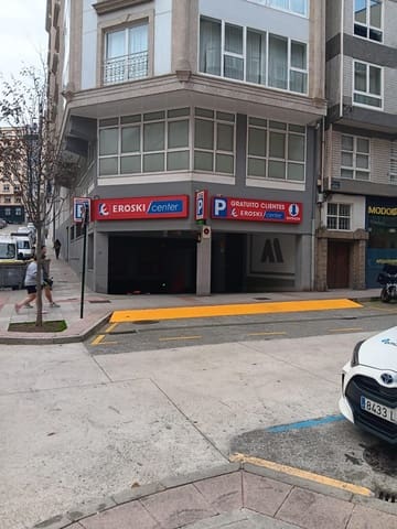 Autotalli vuokrattavana paikassa A Coruña kaupunki - 150 € (Ref: 9502752)