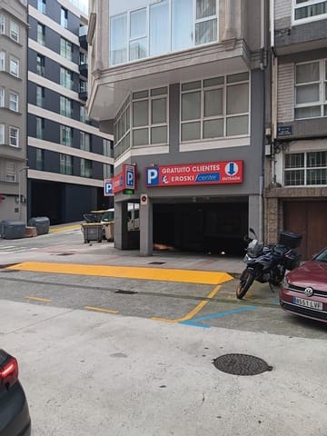 Autotalli vuokrattavana paikassa A Coruña kaupunki - 150 € (Ref: 9502752)