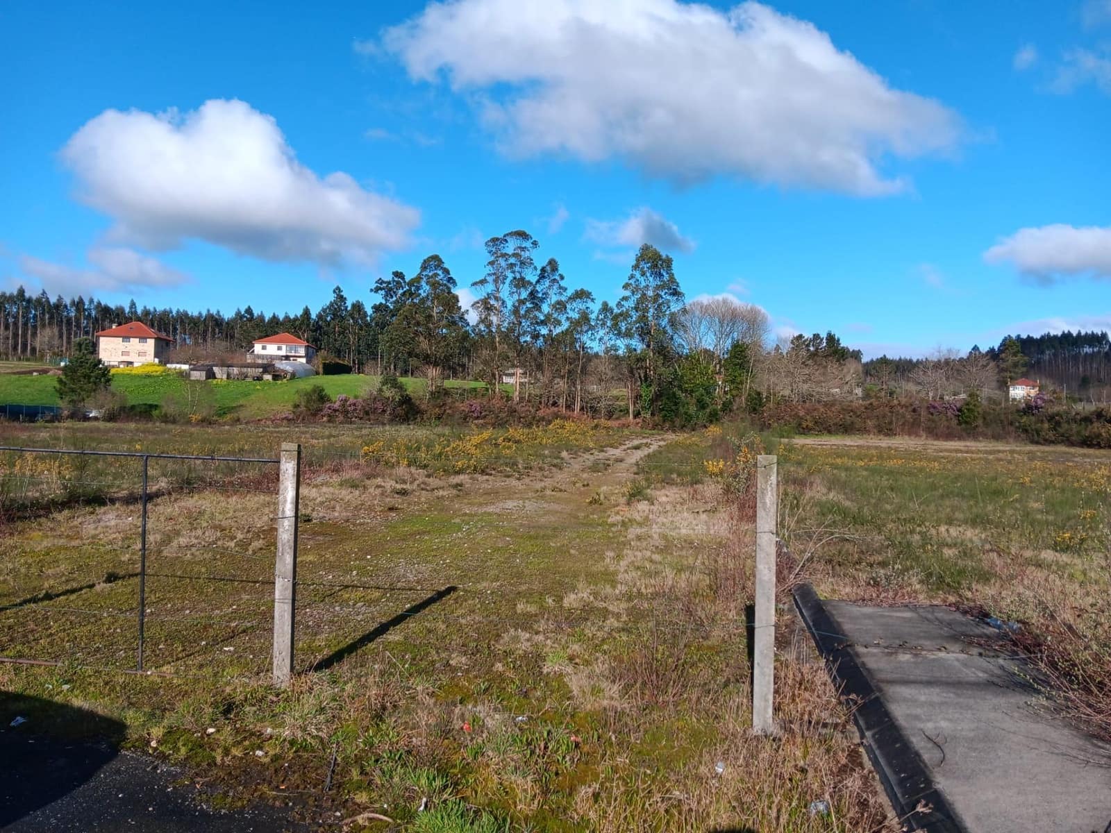 Undeveloped Land for sale in Cerceda - € 1,075,000 (Ref: 9502753)