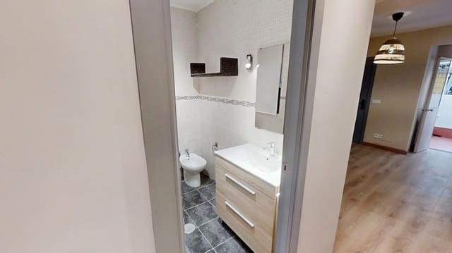 2 makuuhuone Asunto vuokrattavana paikassa A Coruña kaupunki - 900 € (Ref: 9502761)