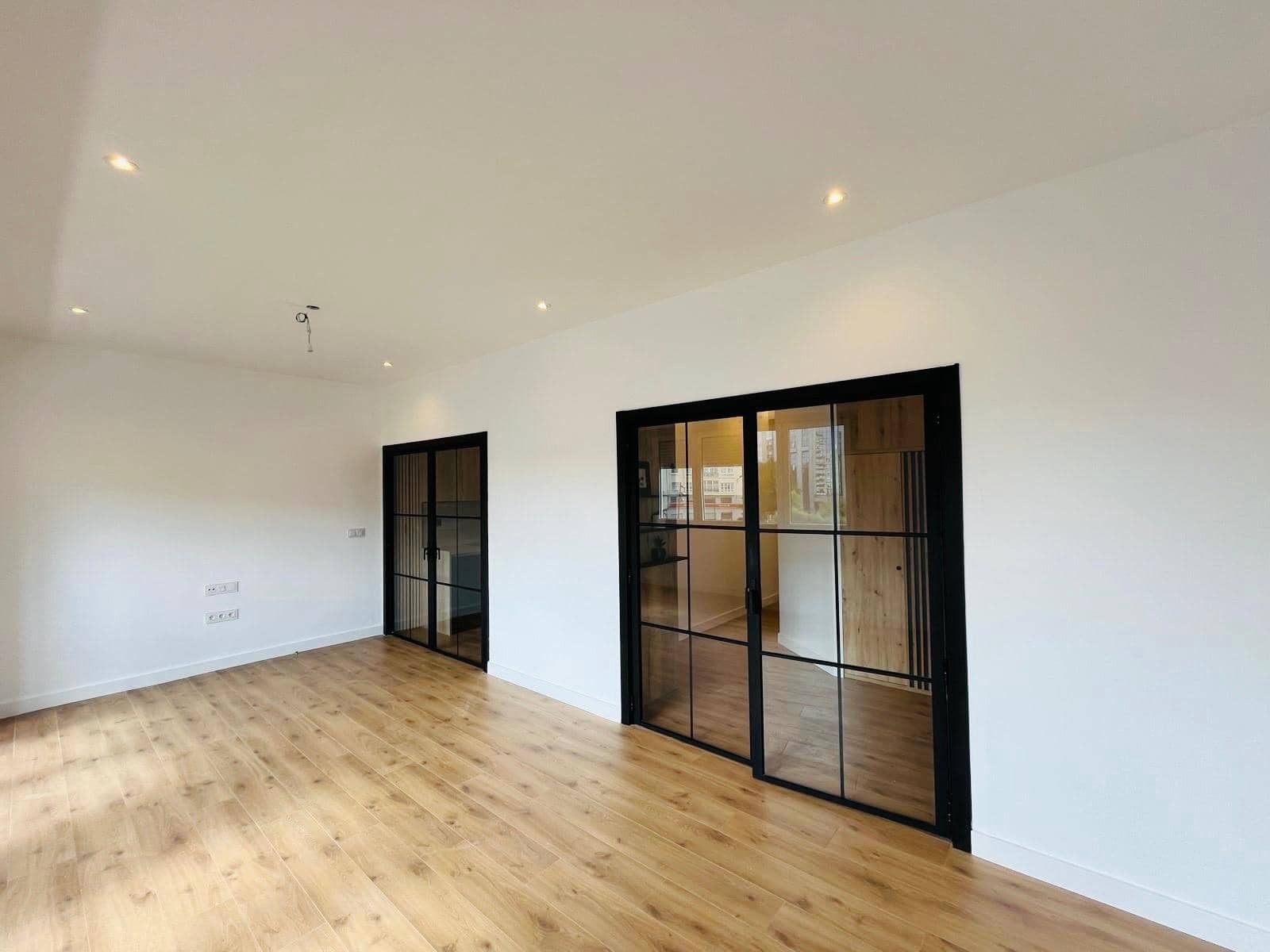 3 bedroom Flat for sale in Ferrol - € 300,000 (Ref: 9502765)