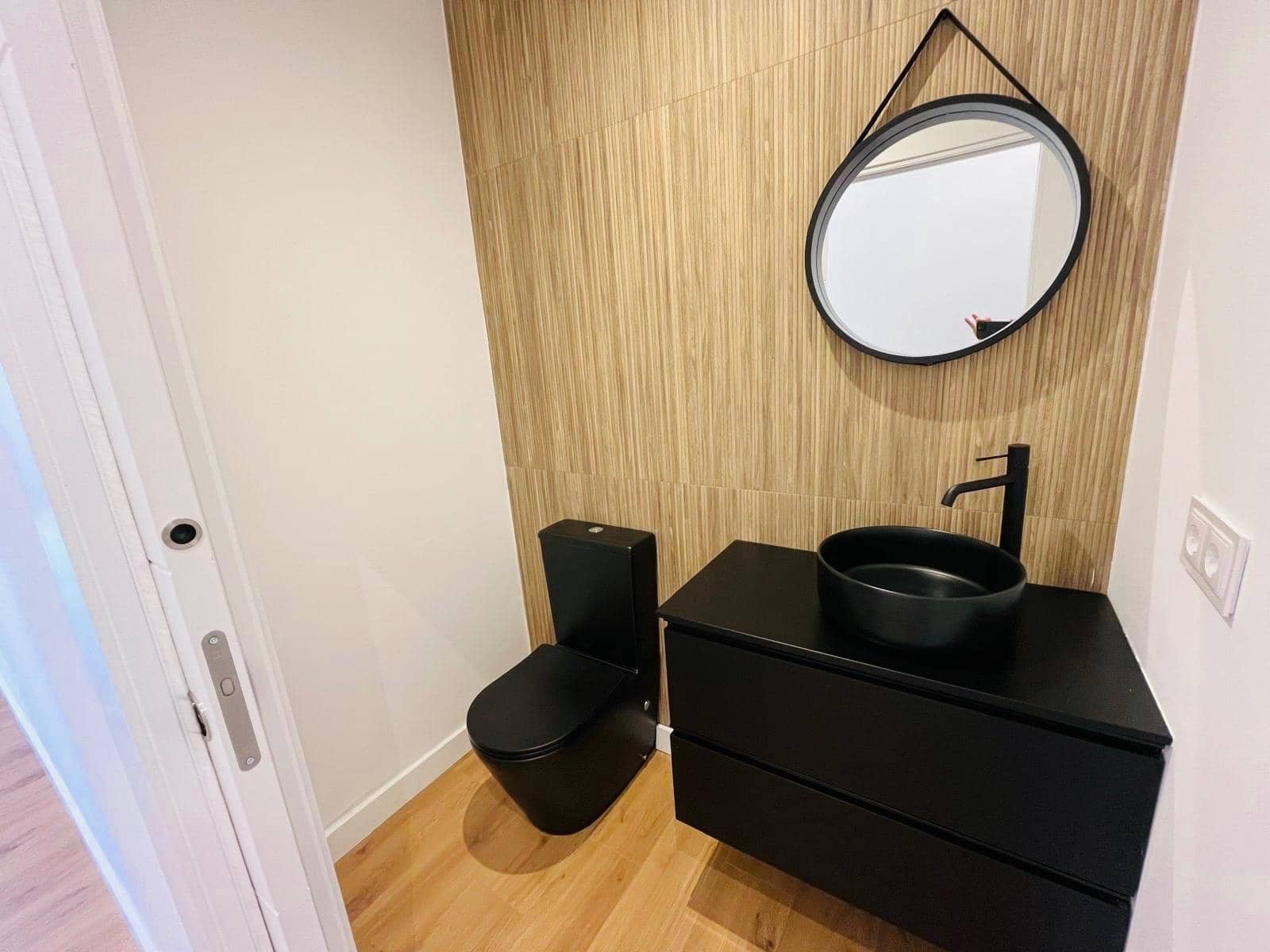 3 bedroom Flat for sale in Ferrol - € 300,000 (Ref: 9502765)