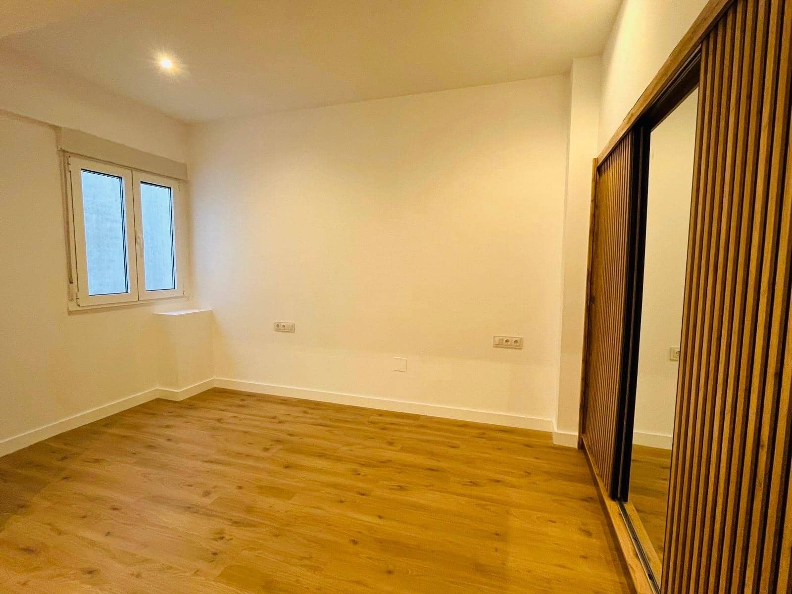 3 bedroom Flat for sale in Ferrol - € 300,000 (Ref: 9502765)