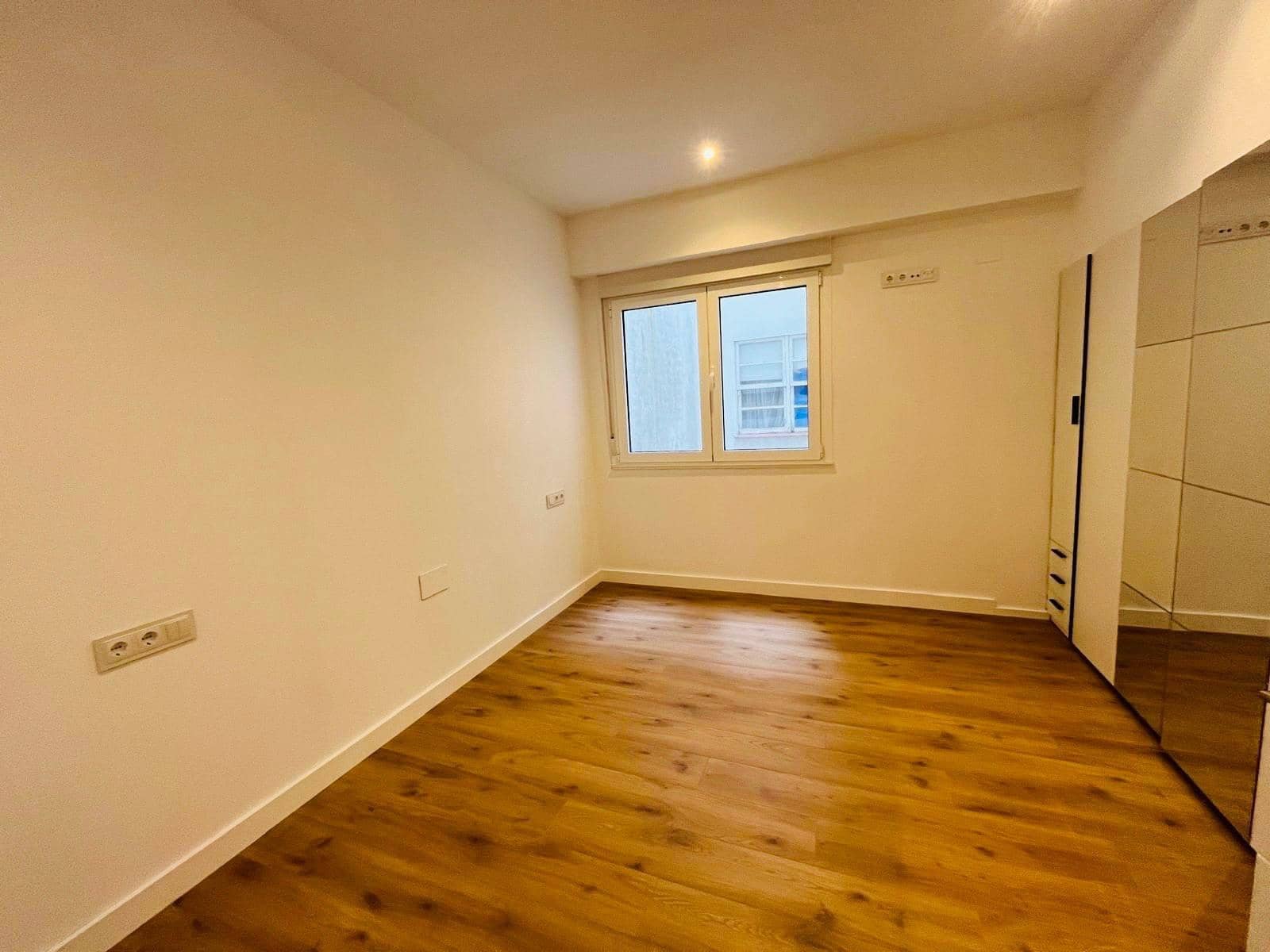 3 bedroom Flat for sale in Ferrol - € 300,000 (Ref: 9502765)