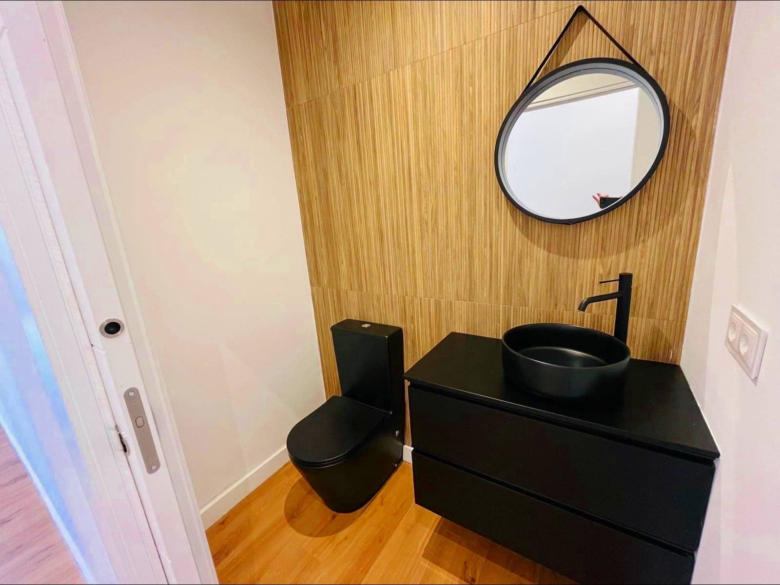 3 bedroom Flat for sale in Ferrol - € 300,000 (Ref: 9502765)