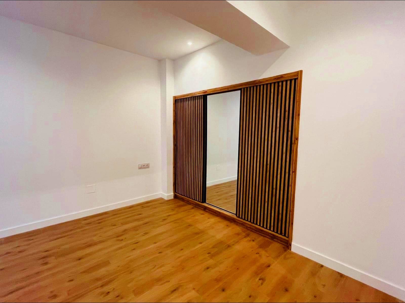 3 bedroom Flat for sale in Ferrol - € 300,000 (Ref: 9502765)