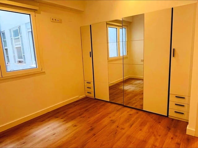 3 chambre Appartement à vendre à Ferrol - 300 000 € (Ref: 9502765)