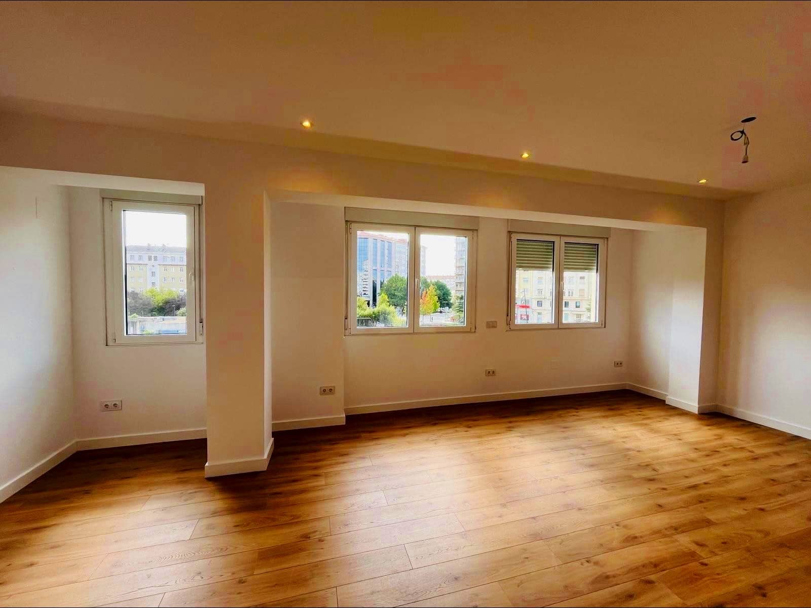 3 bedroom Flat for sale in Ferrol - € 300,000 (Ref: 9502765)