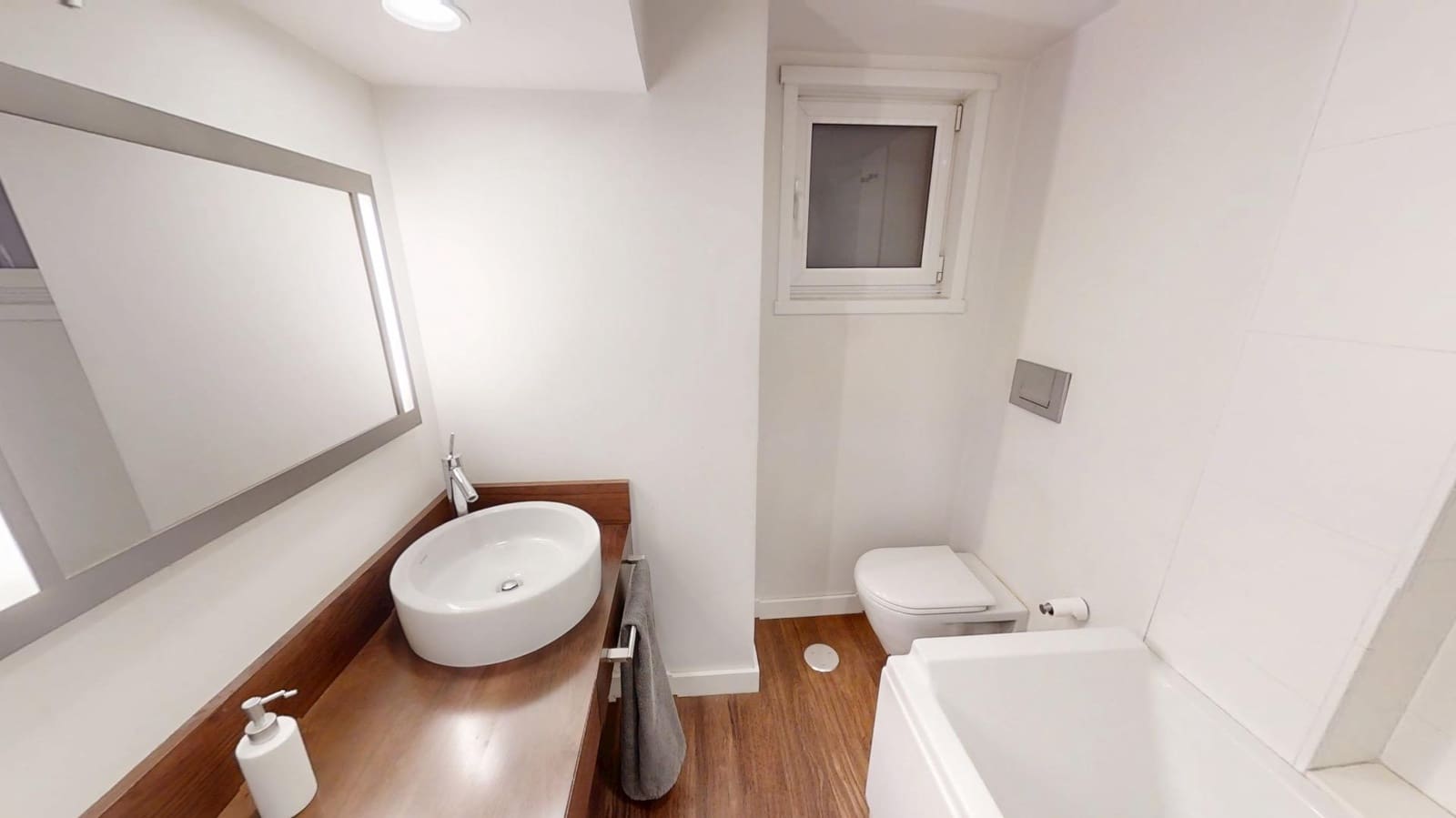 3 soveværelse Lejlighed til salg i A Coruna by med garage - € 1.150.000 (Ref: 9502766)