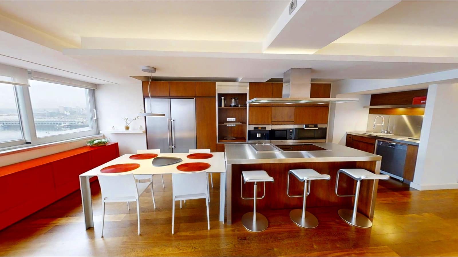 3 bedroom Flat for sale in A Coruna city with garage - € 1,150,000 (Ref: 9502766)