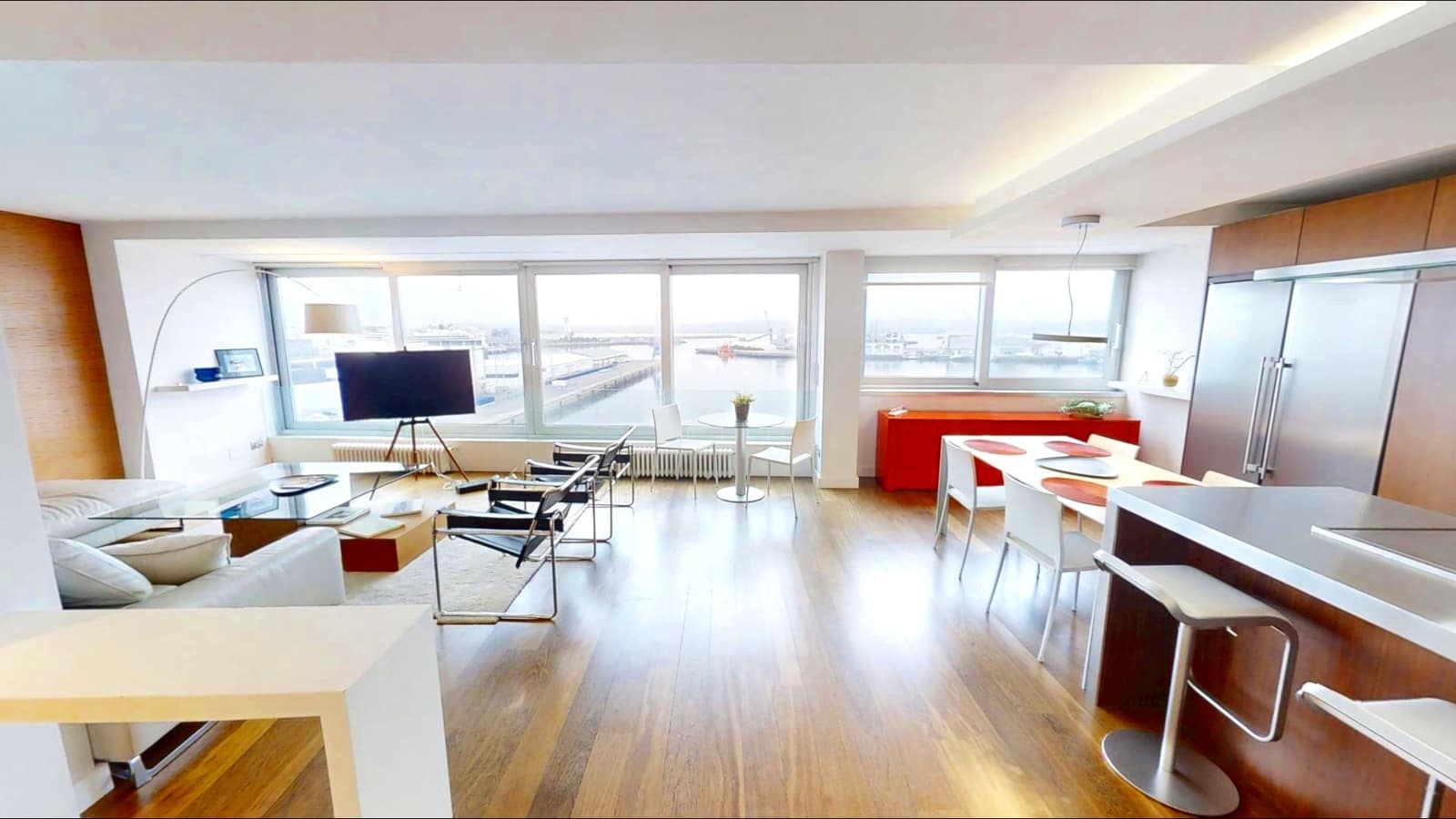 3 bedroom Flat for sale in A Coruna city with garage - € 1,150,000 (Ref: 9502766)