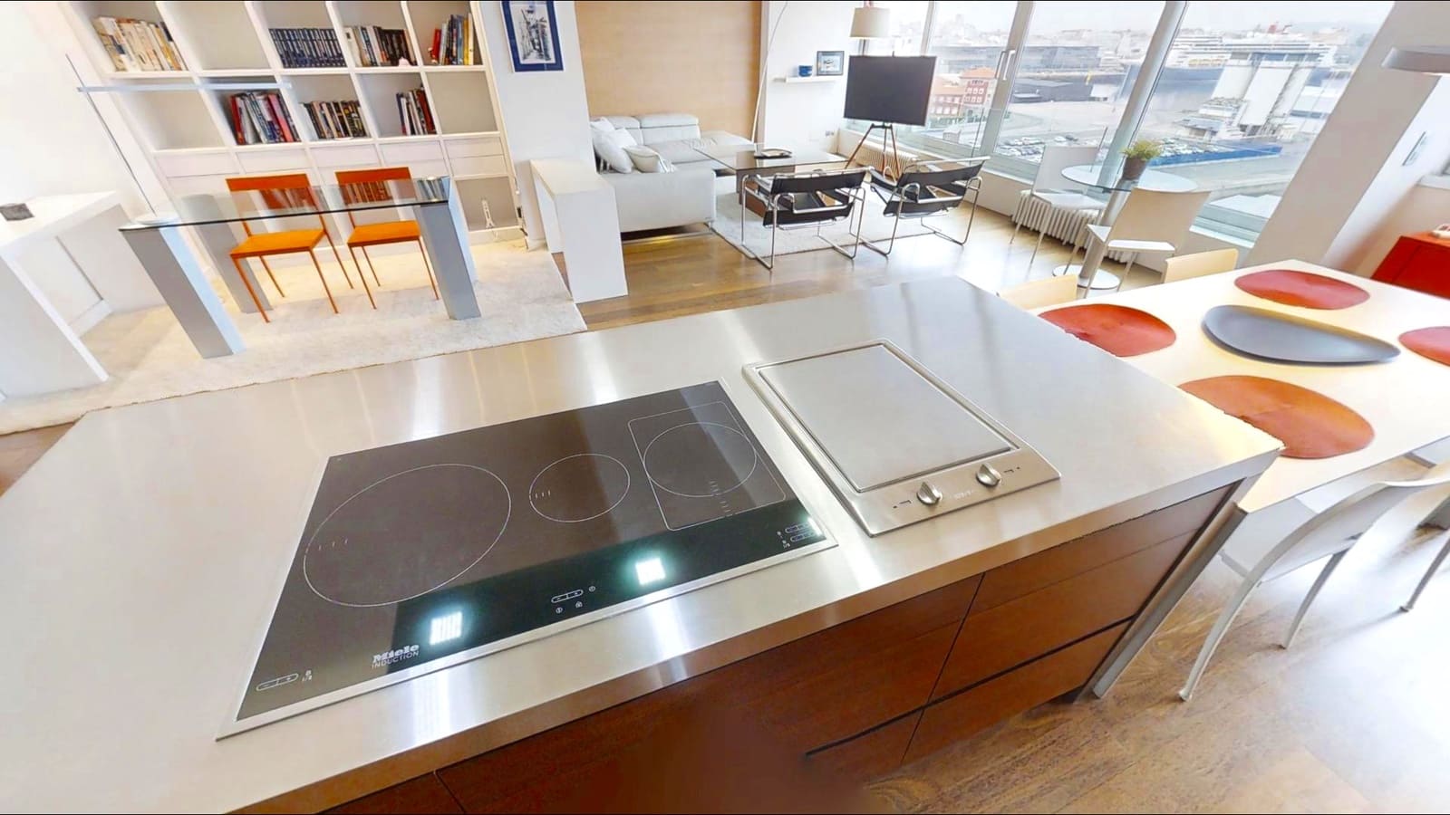 3 bedroom Flat for sale in A Coruna city with garage - € 1,150,000 (Ref: 9502766)