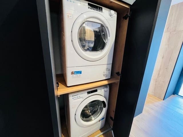 3 soveværelse Lejlighed til leje i Ferrol - € 1.200 (Ref: 9502768)