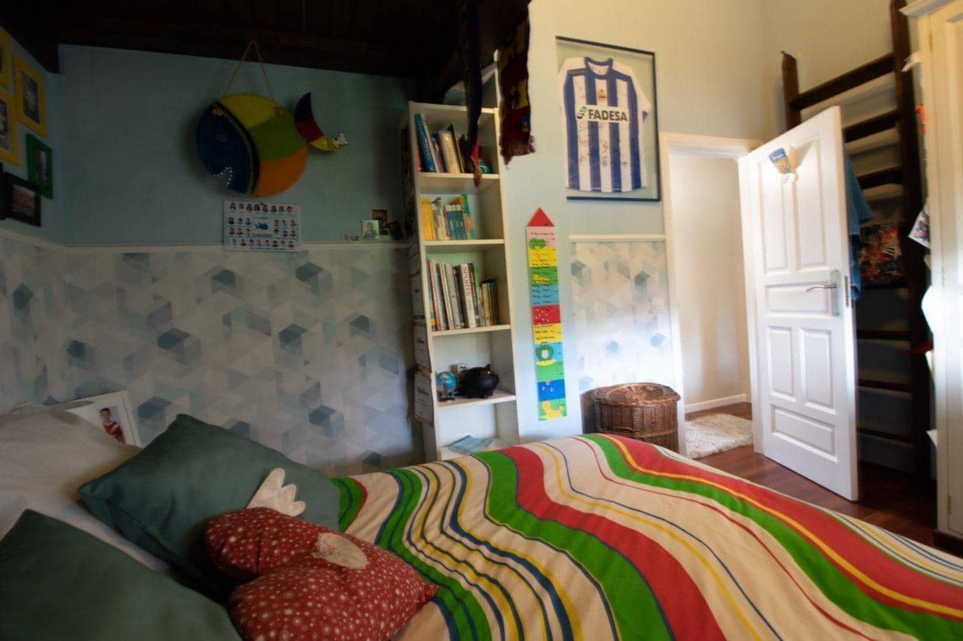 4 makuuhuone Huvila myytävänä paikassa Santiago de Compostela mukana uima-altaan 
autotalli - 588 000 € (Ref: 9502772)