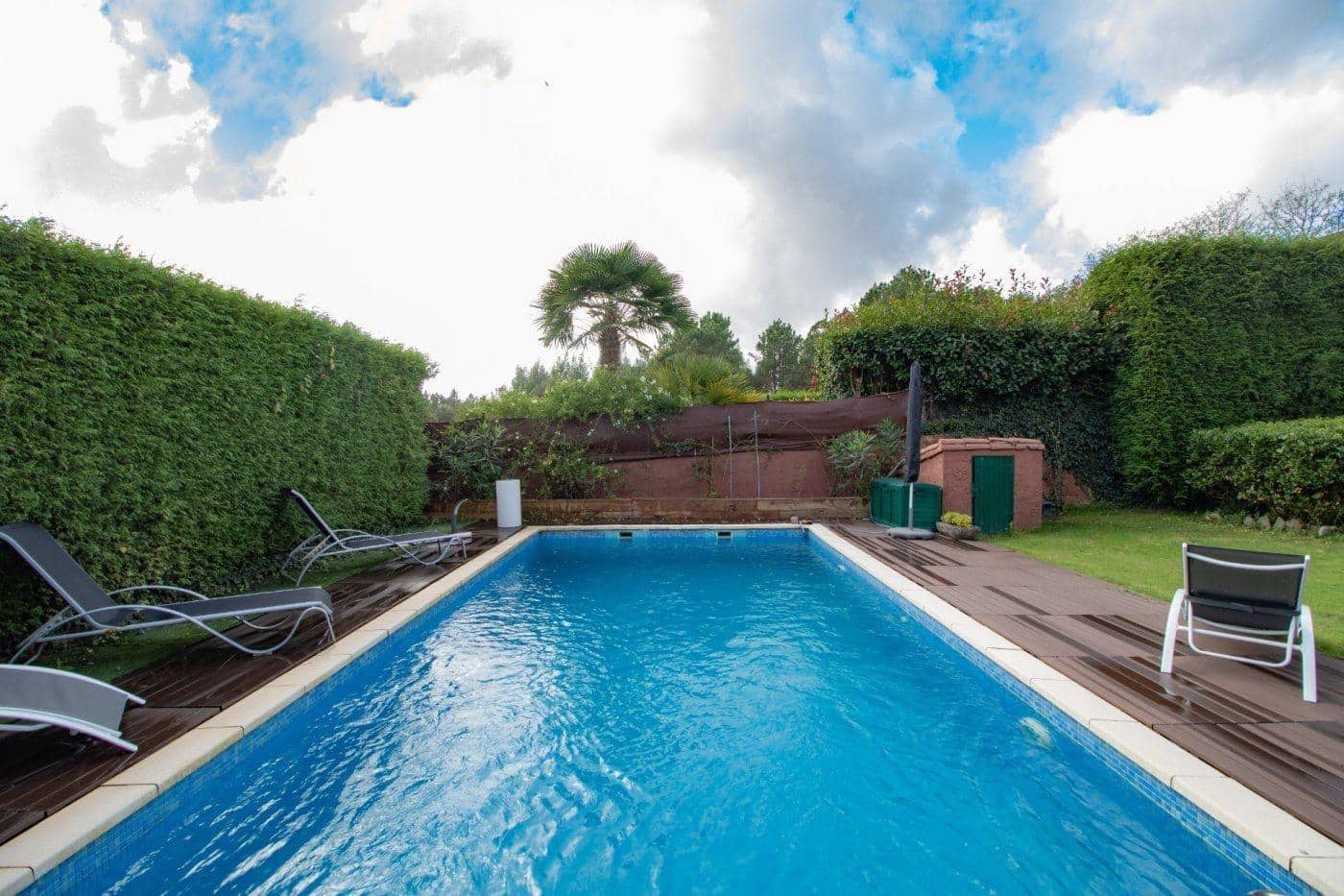 4 makuuhuone Huvila myytävänä paikassa Santiago de Compostela mukana uima-altaan 
autotalli - 588 000 € (Ref: 9502772)