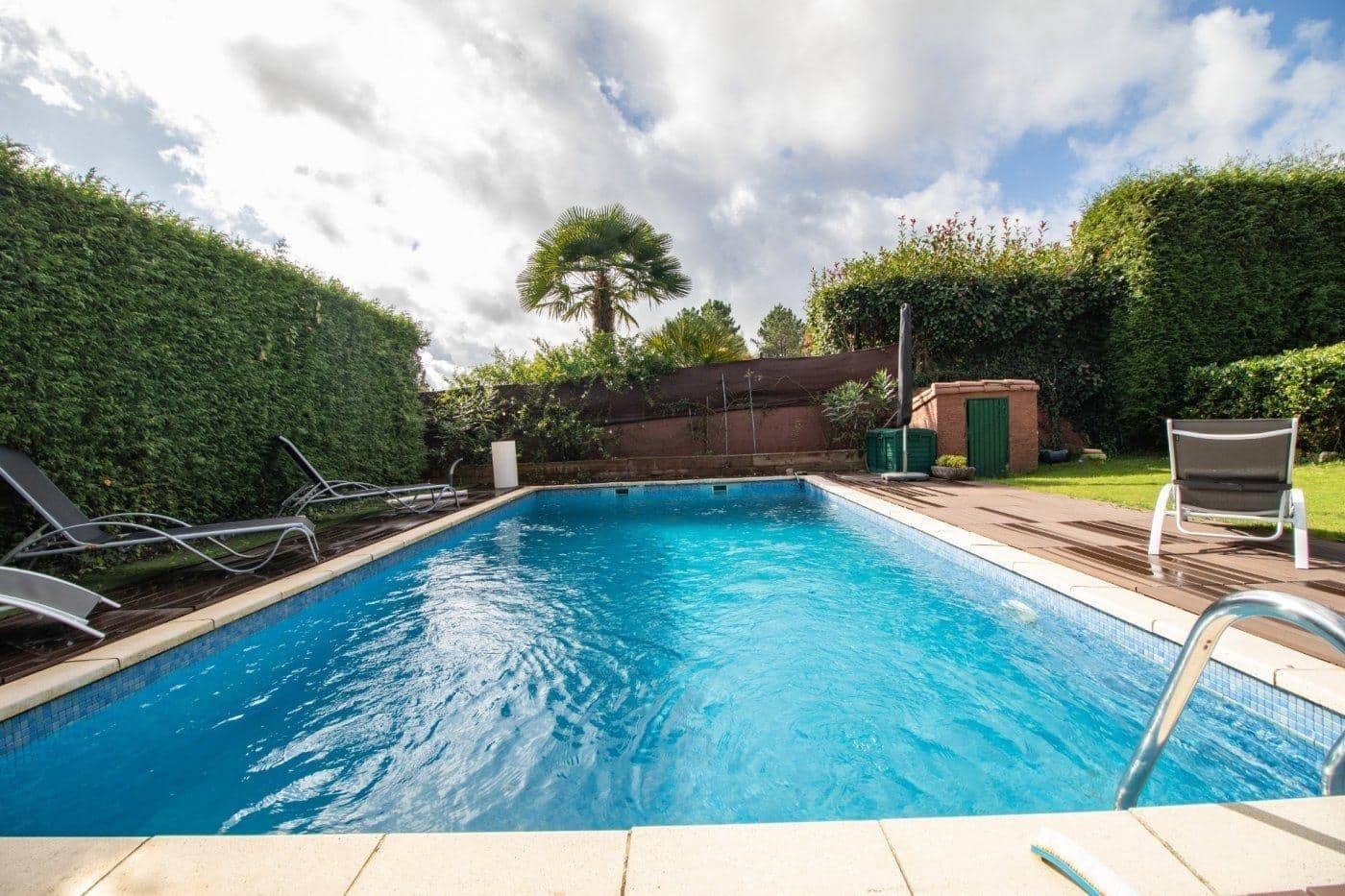 4 makuuhuone Huvila myytävänä paikassa Santiago de Compostela mukana uima-altaan 
autotalli - 588 000 € (Ref: 9502772)