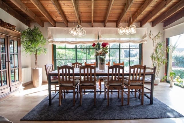 4 quarto Moradia para venda em Santiago de Compostela com piscina garagem - 588 000 € (Ref: 9502772)