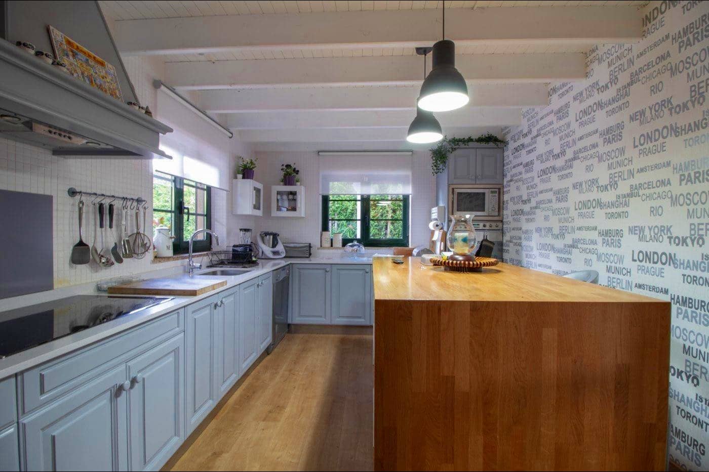 4 quarto Moradia para venda em Santiago de Compostela com piscina garagem - 588 000 € (Ref: 9502772)