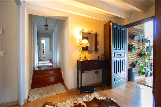 4 quarto Moradia para venda em Santiago de Compostela com piscina garagem - 588 000 € (Ref: 9502772)