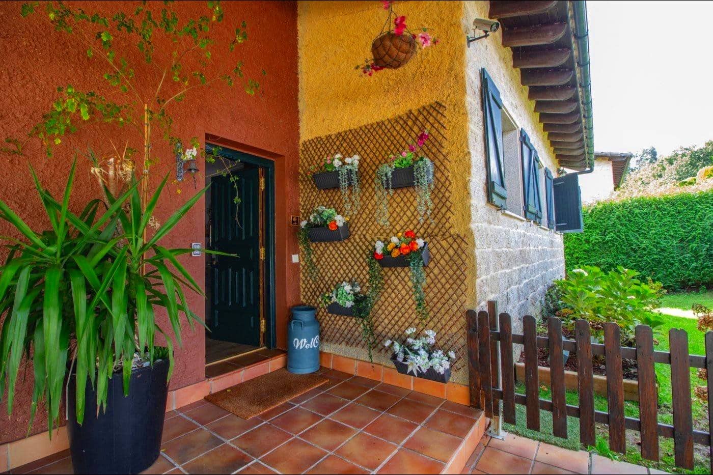 4 quarto Moradia para venda em Santiago de Compostela com piscina garagem - 588 000 € (Ref: 9502772)