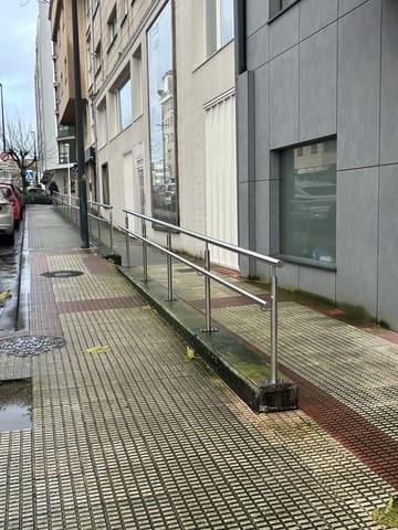 Kaupallinen vuokrattavana paikassa Cambre - 4 500 € (Ref: 9502773)