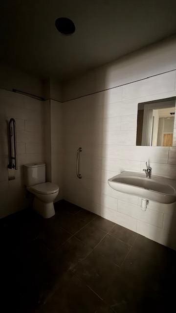 Kommersiell att hyra i A Coruna stad - 800 € (Ref: 9502774)