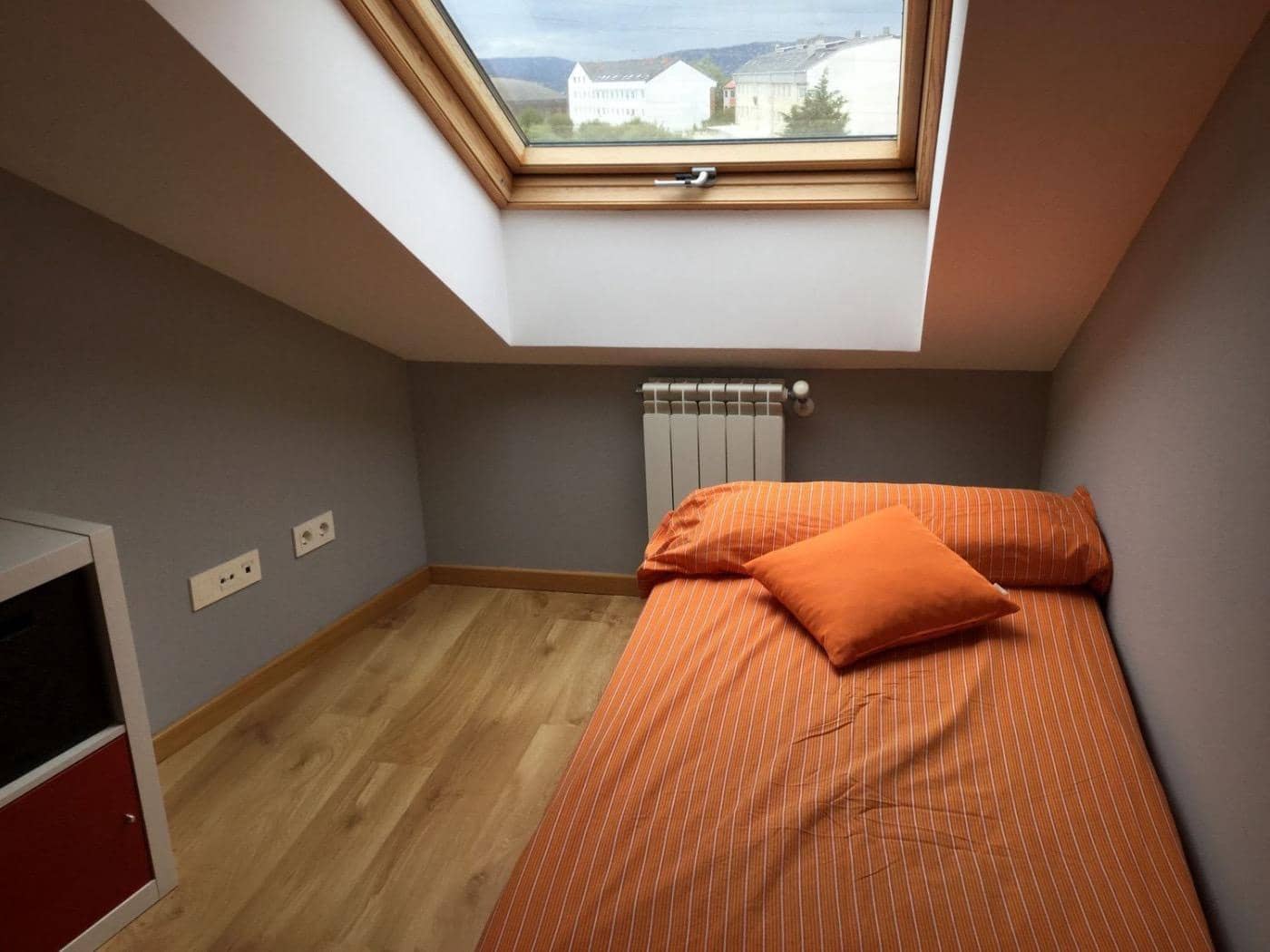 2 slaapkamer Flat te koop in Ferrol met garage - € 145.000 (Ref: 9502776)