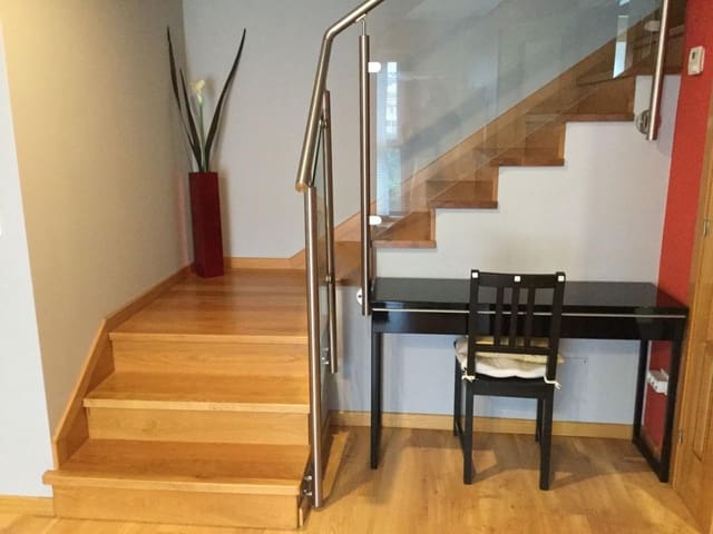 2 slaapkamer Flat te koop in Ferrol met garage - € 145.000 (Ref: 9502776)