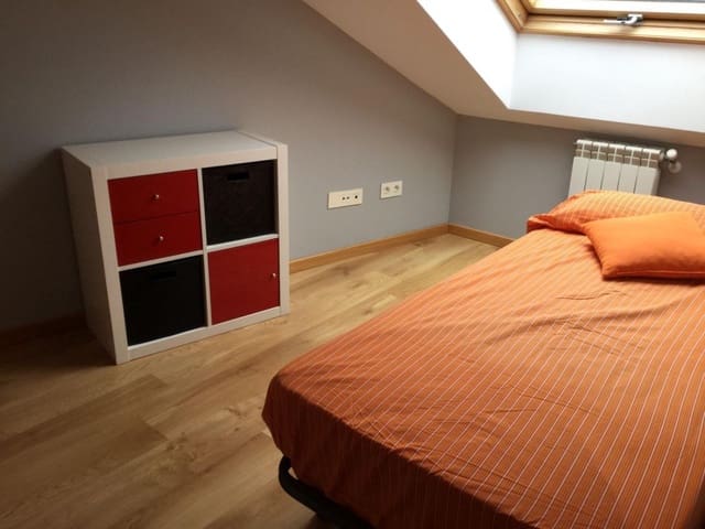 2 slaapkamer Flat te koop in Ferrol met garage - € 145.000 (Ref: 9502776)