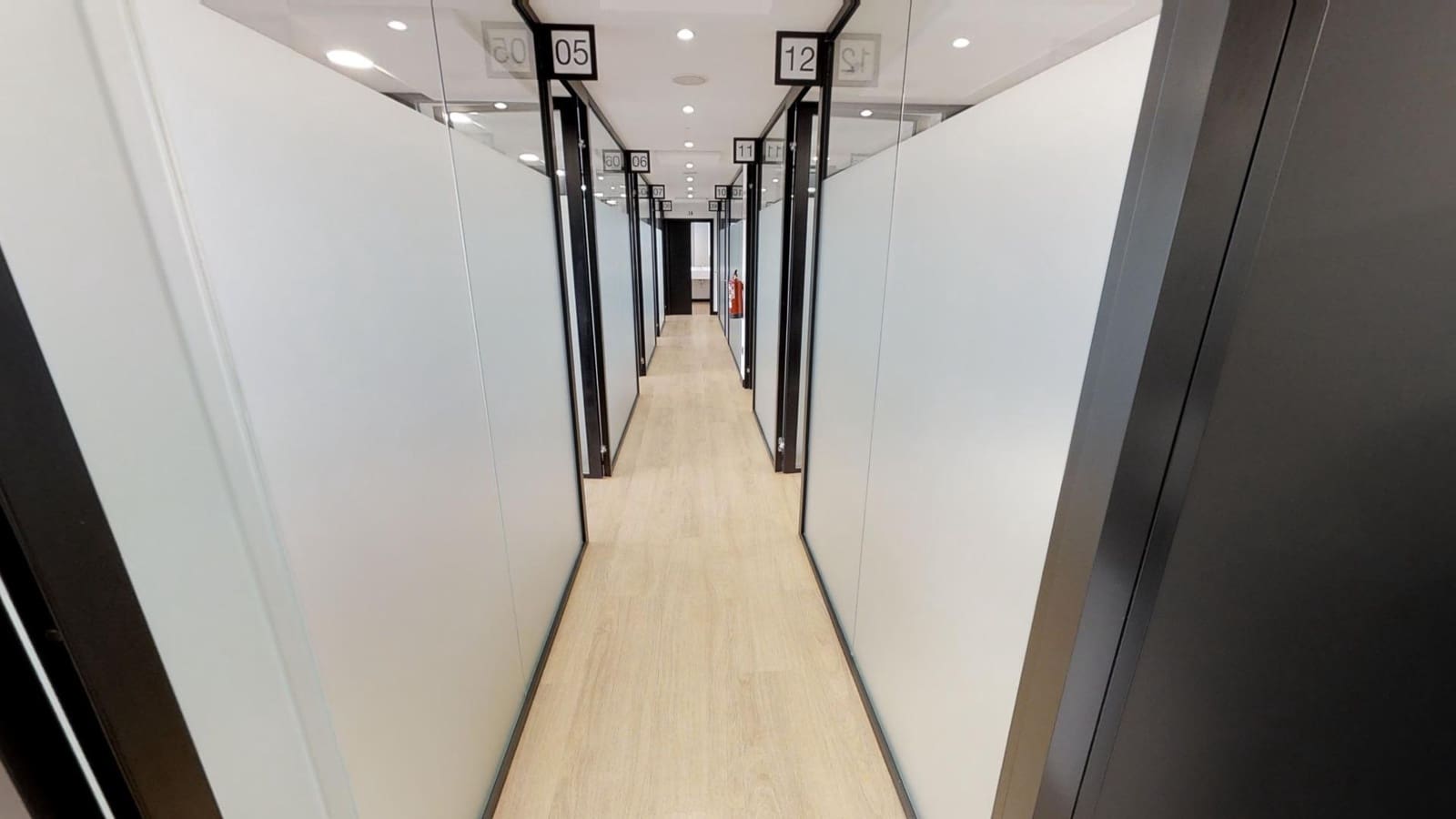 Office for rent in Cambre - € 600 (Ref: 9502783)