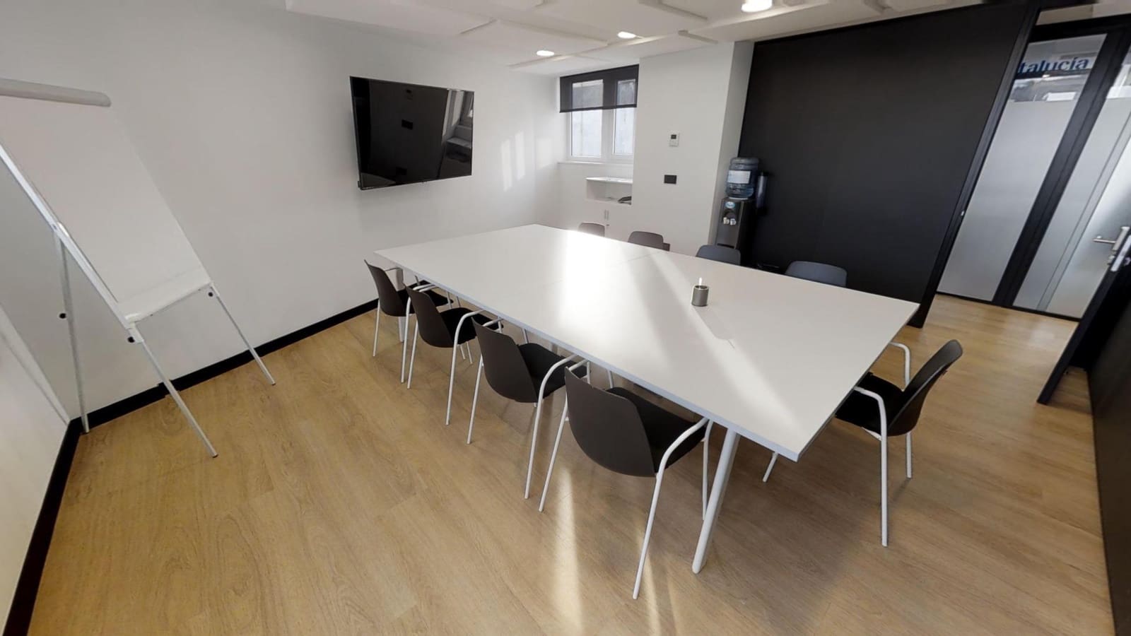 Office for rent in Cambre - € 600 (Ref: 9502783)