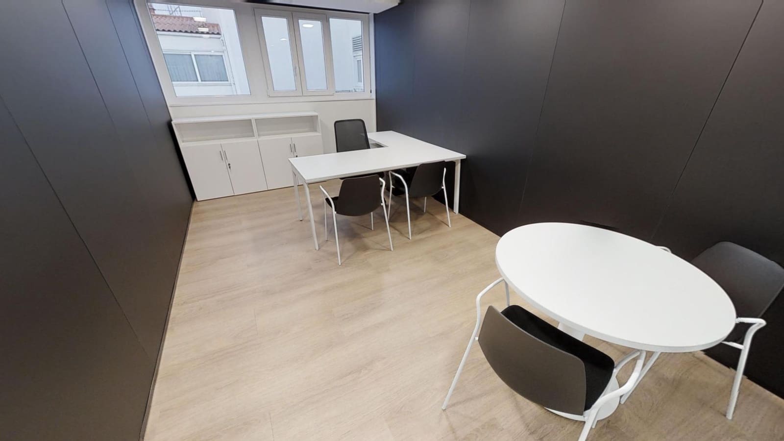 Office for rent in Cambre - € 600 (Ref: 9502783)