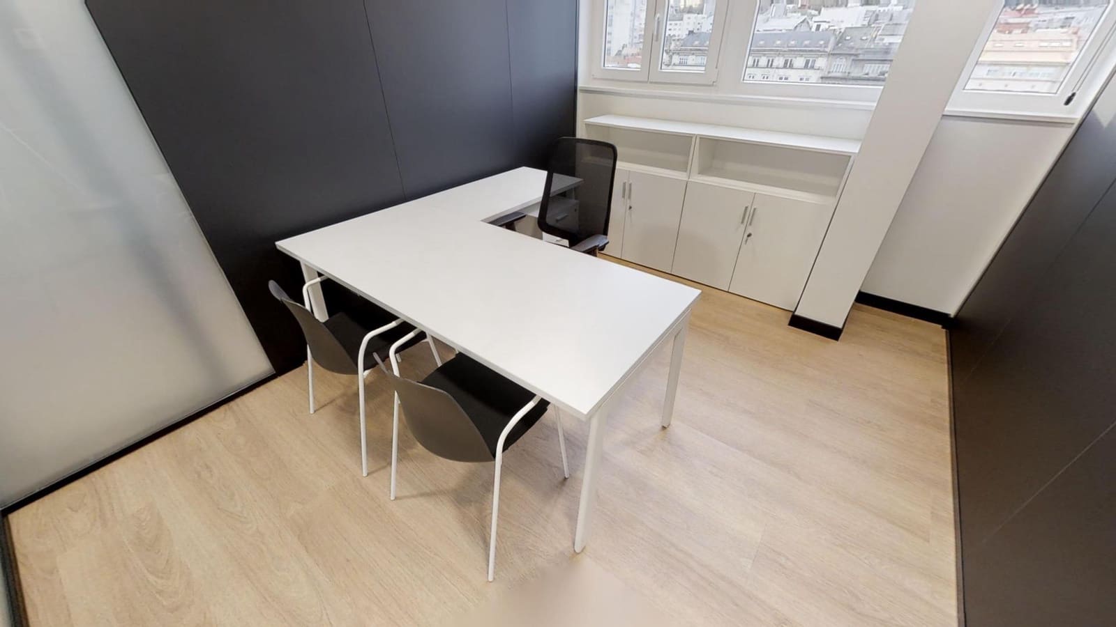 Office for rent in Cambre - € 600 (Ref: 9502783)