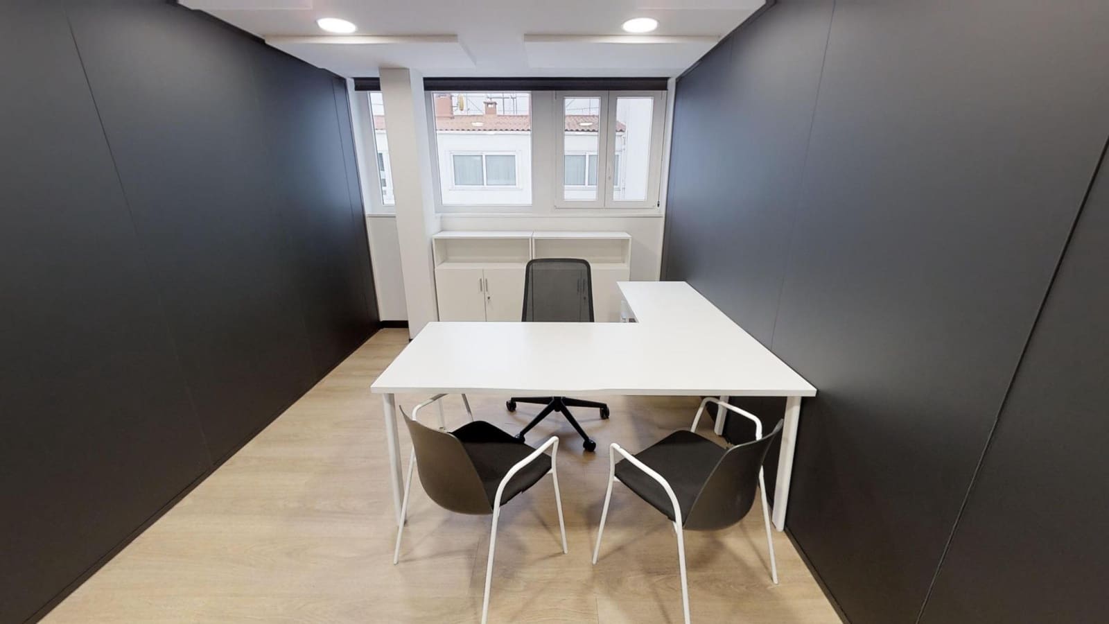 Office for rent in Cambre - € 600 (Ref: 9502783)