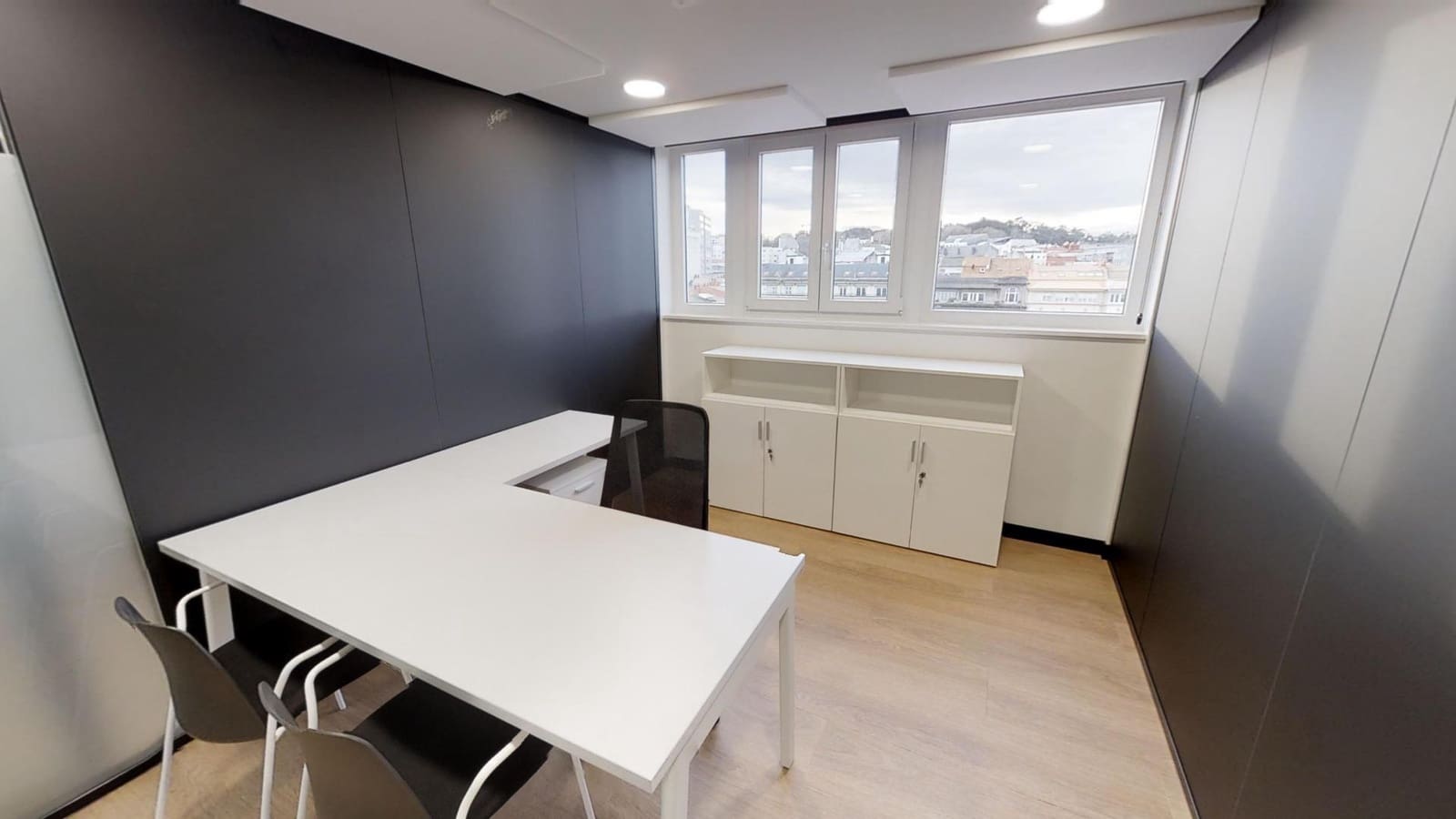 Office for rent in Cambre - € 600 (Ref: 9502783)