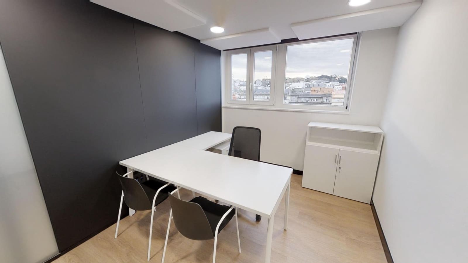 Office for rent in Cambre - € 600 (Ref: 9502783)