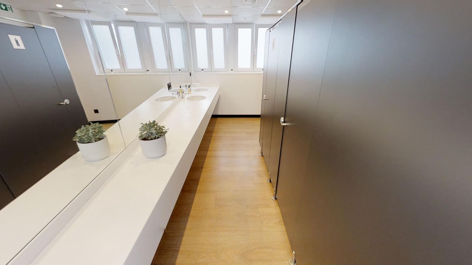 Office for rent in Cambre - € 600 (Ref: 9502783)