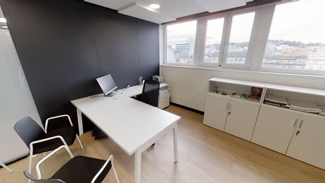 Office for rent in Cambre - € 600 (Ref: 9502783)