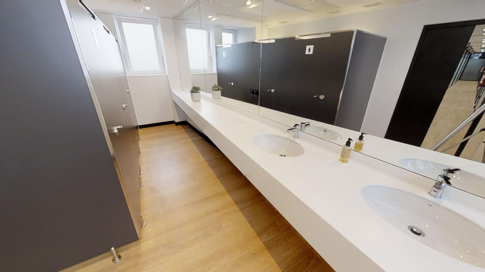 Office for rent in Cambre - € 600 (Ref: 9502783)