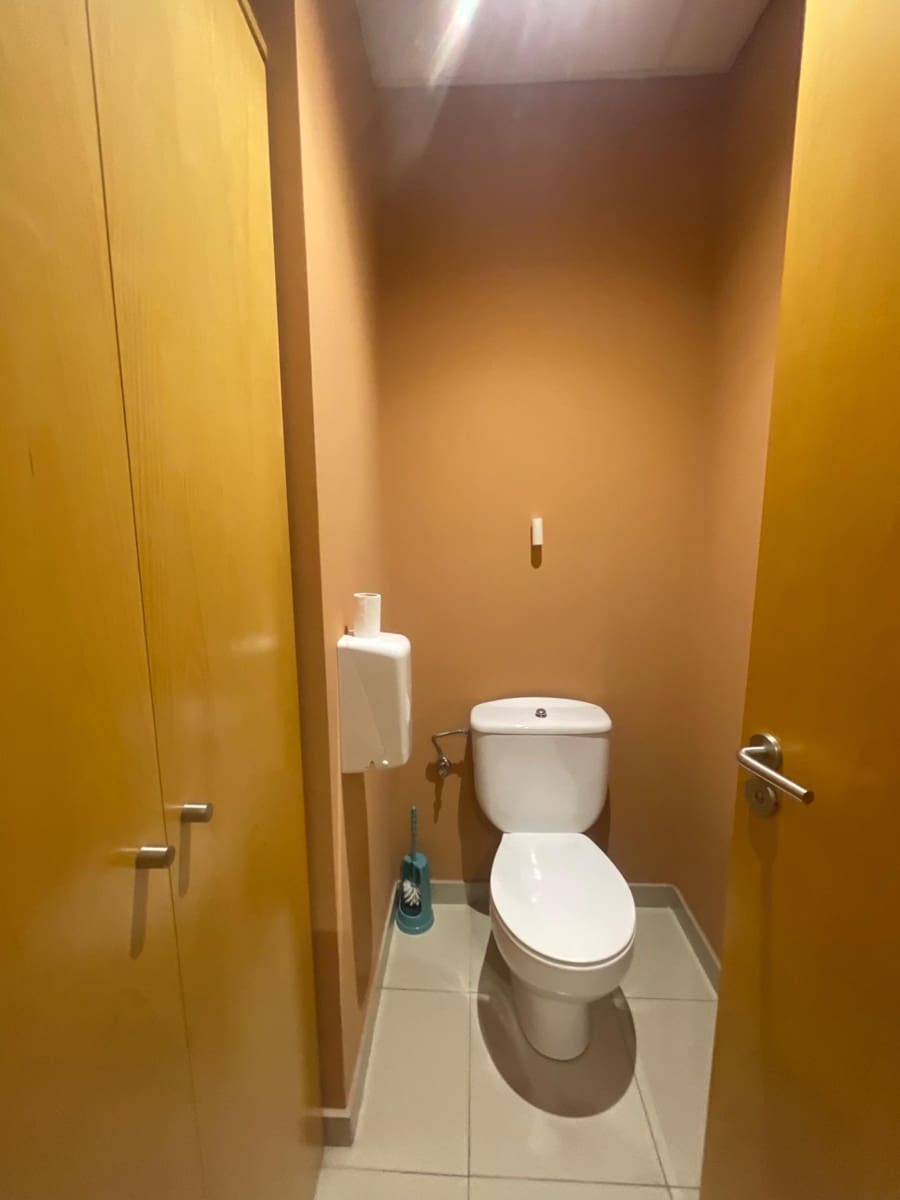 Office for rent in Perillo with garage - € 4,000 (Ref: 9527644)