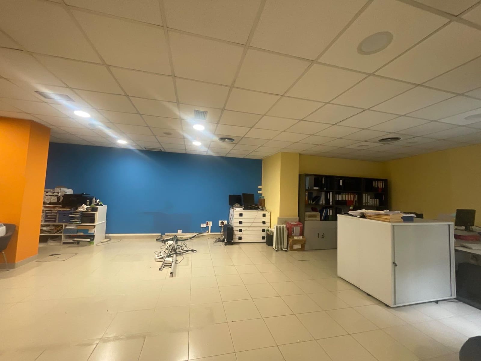 Office for rent in Perillo with garage - € 4,000 (Ref: 9527644)