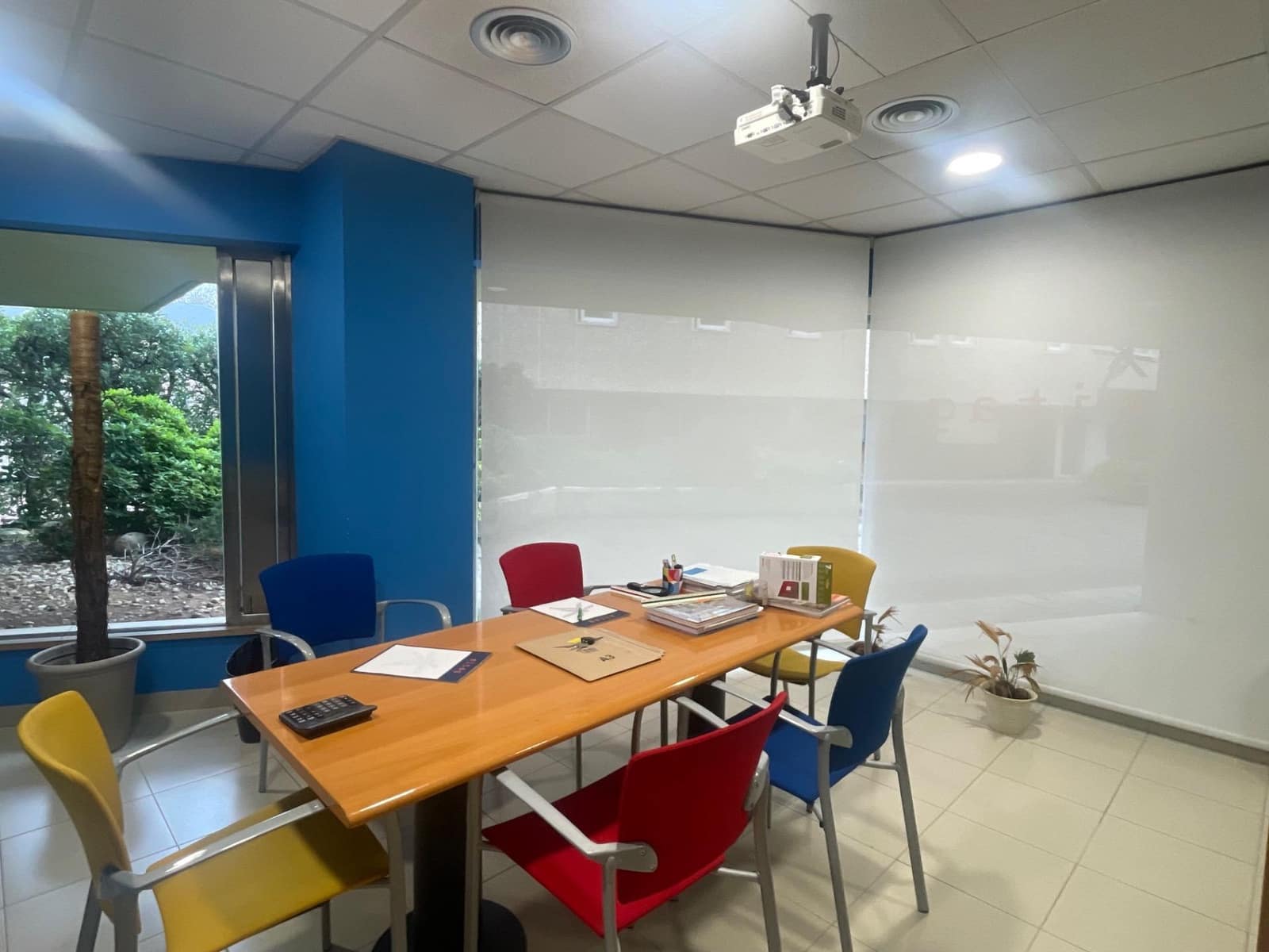 Office for rent in Perillo with garage - € 4,000 (Ref: 9527644)