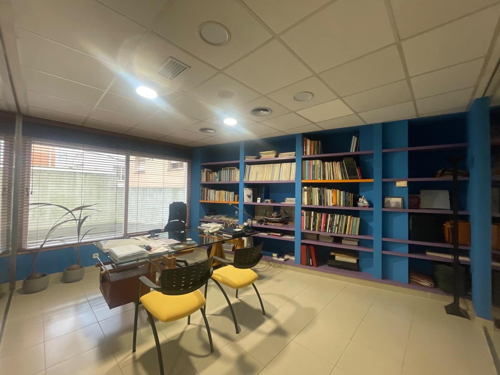 Office for rent in Perillo with garage - € 4,000 (Ref: 9527644)