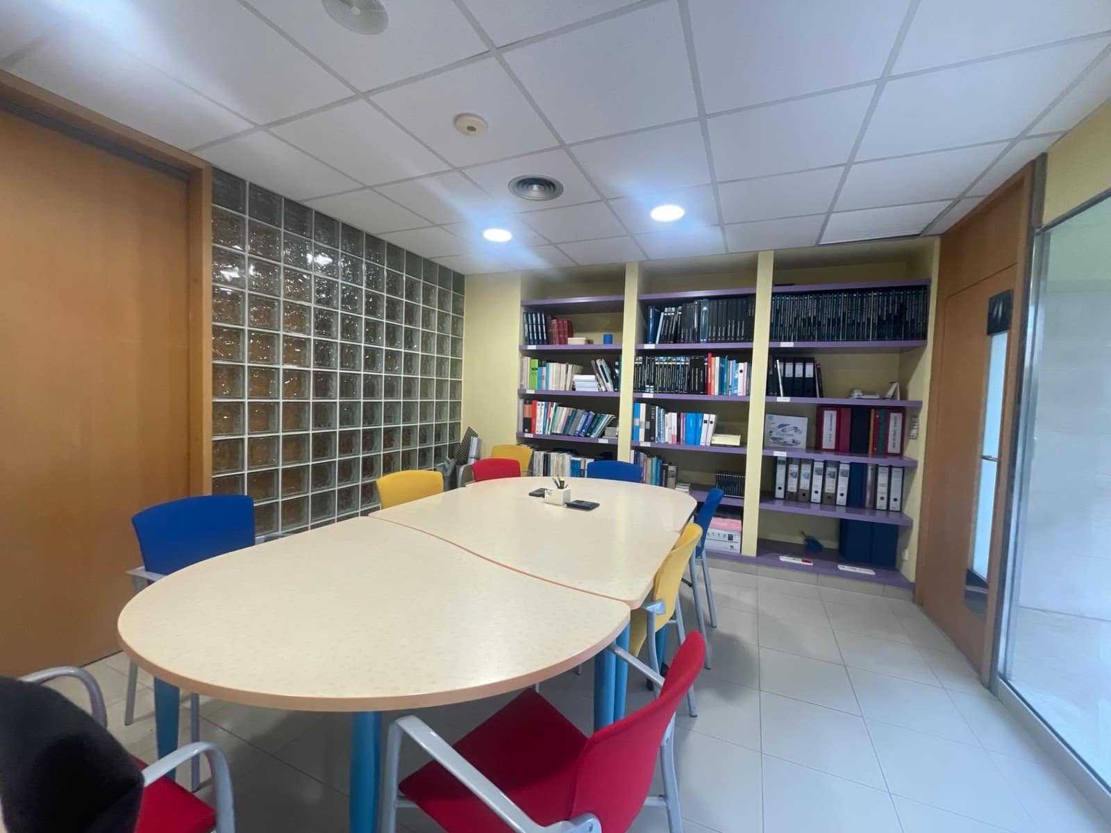 Office for rent in Perillo with garage - € 4,000 (Ref: 9527644)