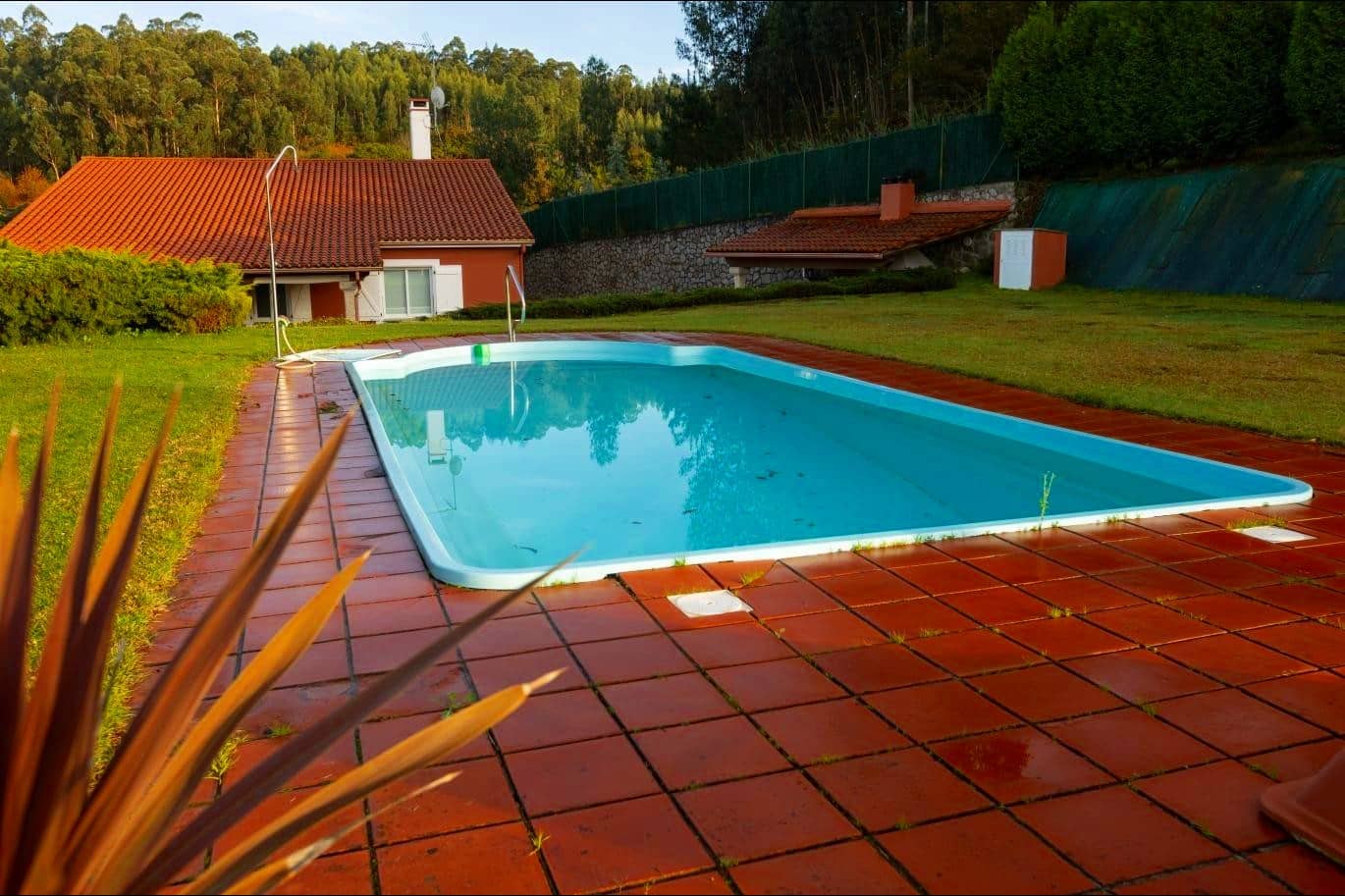 Chalet de 4 habitaciones en Abegondo en venta con piscina - 330.000 € (Ref: 9611492)